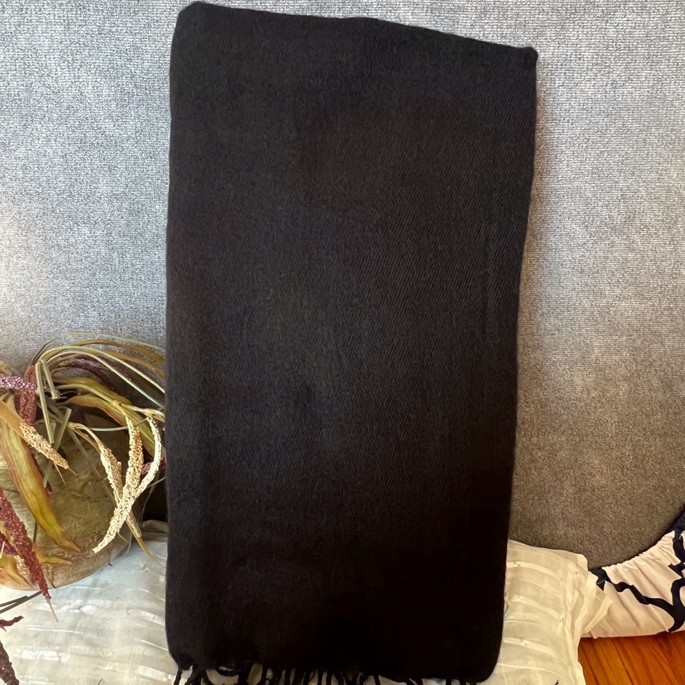 Black Handloomed Himalayan Yak Wool Shawl Scarf Throws Blanket View 6